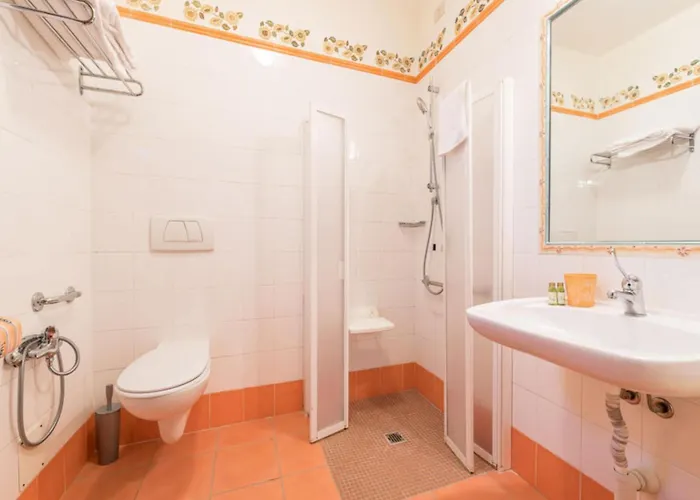 Apartement In Der Residence Antico Casale Appartamento Sarzana